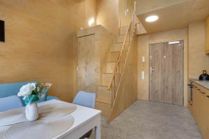 Waterlane Vintage Apartament Blisko Stoczni Gdanskiej by Noclegi Renters