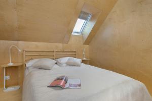 Waterlane Vintage Apartament Blisko Stoczni Gdanskiej by Noclegi Renters