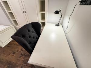 2 BR Designer Apartment in Old Town