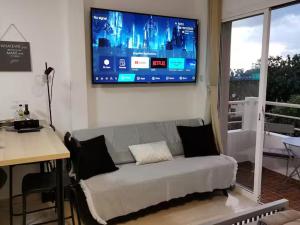 Calm Seaview Nest Studio - 8 mins from Coral Bay