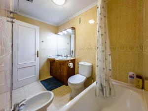 Apartment in Zeniamar with access to public pool