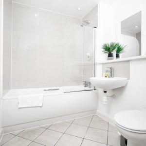 Stylish City Center Apartment - Balcony - Smart TV - Netflix 83S