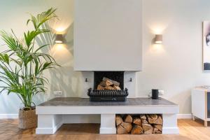 The Green Oasis charming family villa with garden and private parking