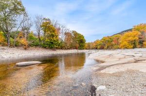 Riverfront Luxury at Loon Mtn Hot Tub Fire Pit