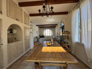 Grande maison avec vue mer et jacuzzi au cœur de Calvi