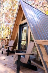 Two Person A-frame near Tappan Lake, Ideal to Reconnect with Nature in Ohio