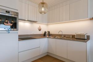 Balcony Beach & Pool Access Family-Friendly Stay