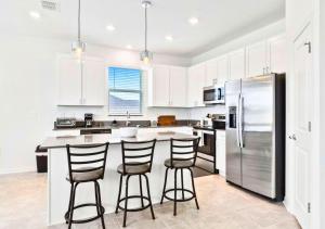 Casa Inman - 3BR Luxury Stay Minutes from Legoland