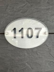 Deluxe Seaside Flat easy access