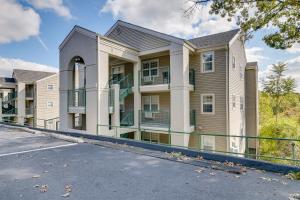 3 Mi to Dtwn! Holiday Hills Golf Retreat