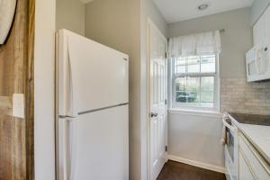 3 Mi to Dtwn! Holiday Hills Golf Retreat