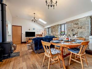 2 Bed in Trebudannon TREBU