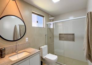 casadecastelhanos, Quadra do MAR de CASTELHANOS, 4 suítes com AR, Churrasqueira, Piscina, Hidromassagem, Cozinha INTEGRADA GOURMET Ideal para FAMÍLIA E AMIGOS