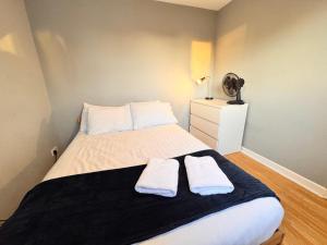 Southampton Central Apartment - 5 Double Beds, 5 Bedrooms, 2 Bathrooms - Large Bedrooms - Perfect for Contractors, Large Groups of Friends, Families