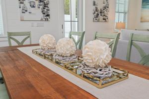 Aviary- New! Sleeps 24! Oceanview! 5 min to beach!