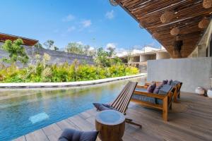 2BR Swimout KingBeds Rooftop Gym Pool