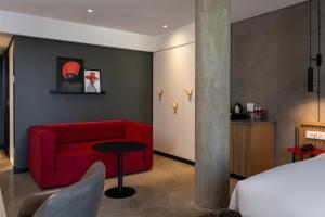 Radisson RED Hotel V&A Waterfront Cape Town