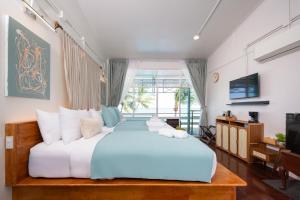 Beachfront 3 bedrooms 12ppl BBQ,Kitchen,Pool