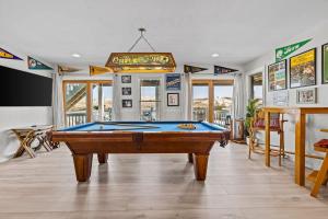 Blue Moon - LUX Oceanfront Pool Hot Tub Theater