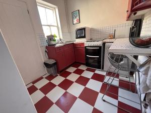Ashbourne Market Place Holiday Cottage