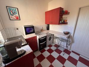 Ashbourne Market Place Holiday Cottage