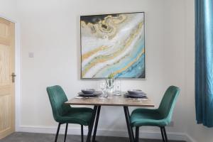 The Bath Road Hideaway - A First Floor One Bed Apartment