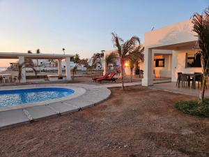 Camahuiroa Bungalows