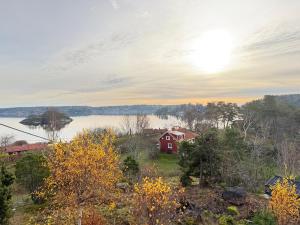 Swedish Beach House in Stockholm Archipelago, Skärgårdsstuga i Roslagen