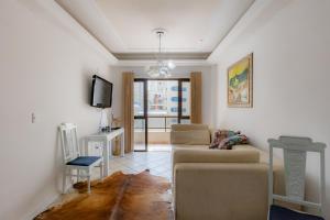 Apartamento com Varanda, Churrasqueira e Vista Mar