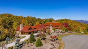 Wild Turkey Inn at Eagles Nest