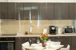 Esther Line Apartments - self check-in, free private parking