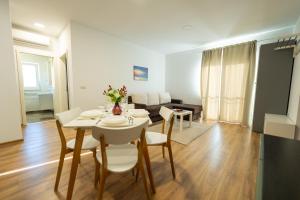 Esther Line Apartments - self check-in, free private parking