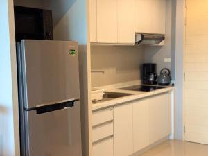 2BR Apartment Pool Gym 1km to Karon Beach