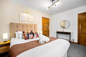 Stylish 3Bed House - Garden - Parking - Smart TV - Netflix 73B