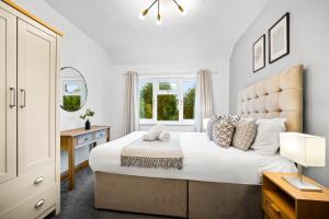 Stylish 3Bed House - Garden - Parking - Smart TV - Netflix 73B