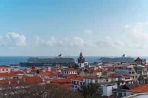 GuestReady - Wake Up to the Heartbeat of Madeira