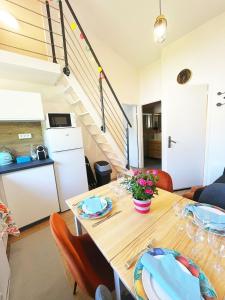 FLYHOME en mezzanine pour famille - 8 min à pied de Gare - Mi Disney & Paris