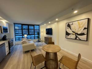 Downtown waterfront 1 BR with 6 appliances and gym