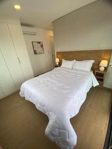 2 BR apt 2 min from Shopping del Sol & La Galería