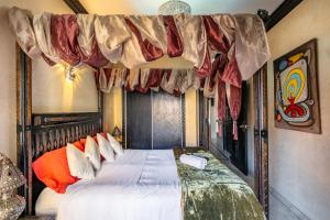 Luxury Suite charming and comfortable