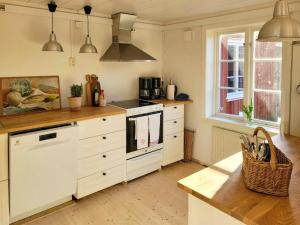 Historic Halland Farm Near The Sea In Bua