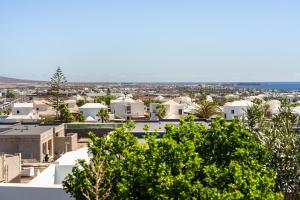 3 bedroom villa with pool and jacuzzi