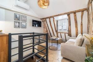 Historical apartment in the heart of Paris - 8