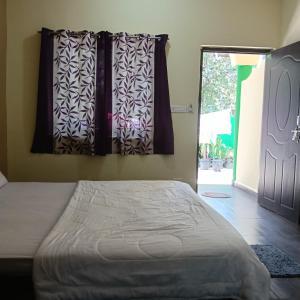 One love guest house morjim