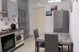 BARIPARTI-Appartamento BARI centrale con giardino