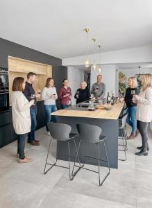 Villa dException avec piscine & spa à Mérignac - Aeroport - Tram direct centre - Aéroparc Business Center Mérignac - Airbus Thales Safran - Hôpital Charles Perrens - Hôpital Pellegrin - ZI Espace Mérignac Phare