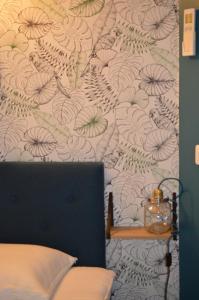 A L ESCALE PASSA PAÏS