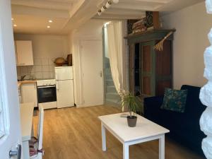 Maison Cosy et Typique au Coeur de Maule