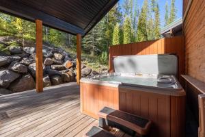 Black Diamond Chalet by Fernie Central Reservations