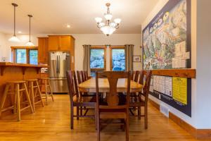 Black Diamond Chalet by Fernie Central Reservations